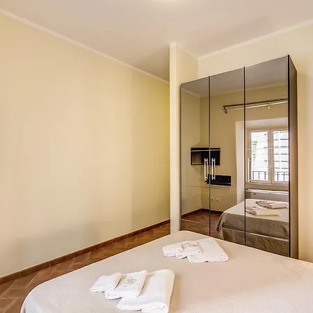 Via Del Monte Della Farina Appartamento