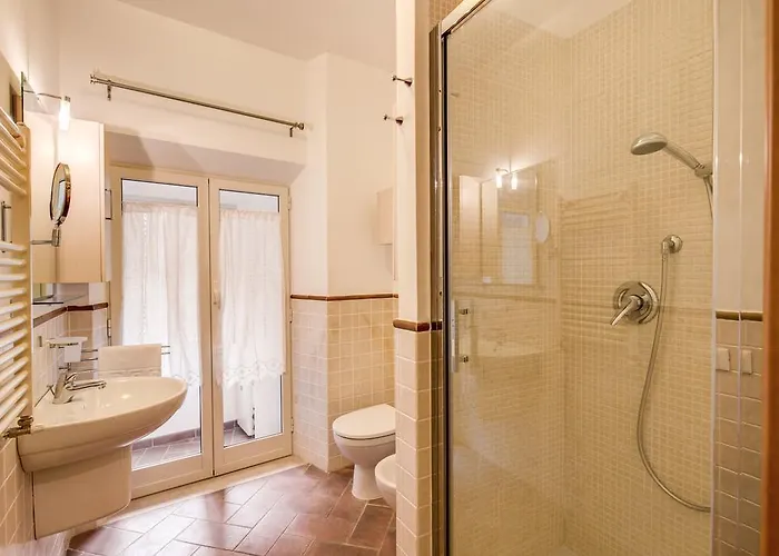 - Via Del Monte Della Farina *