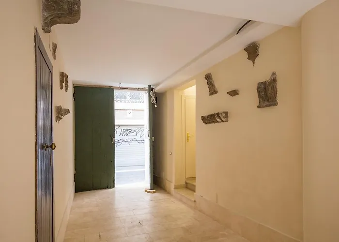 - Via Del Monte Della Farina *